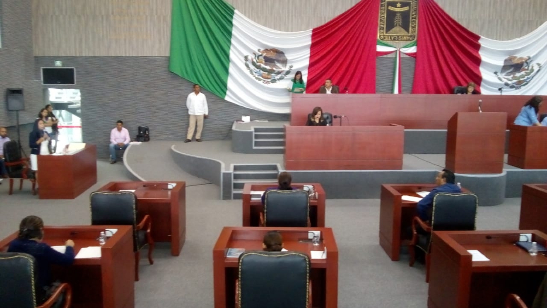 Comparece titular de la Sedeso ante diputados