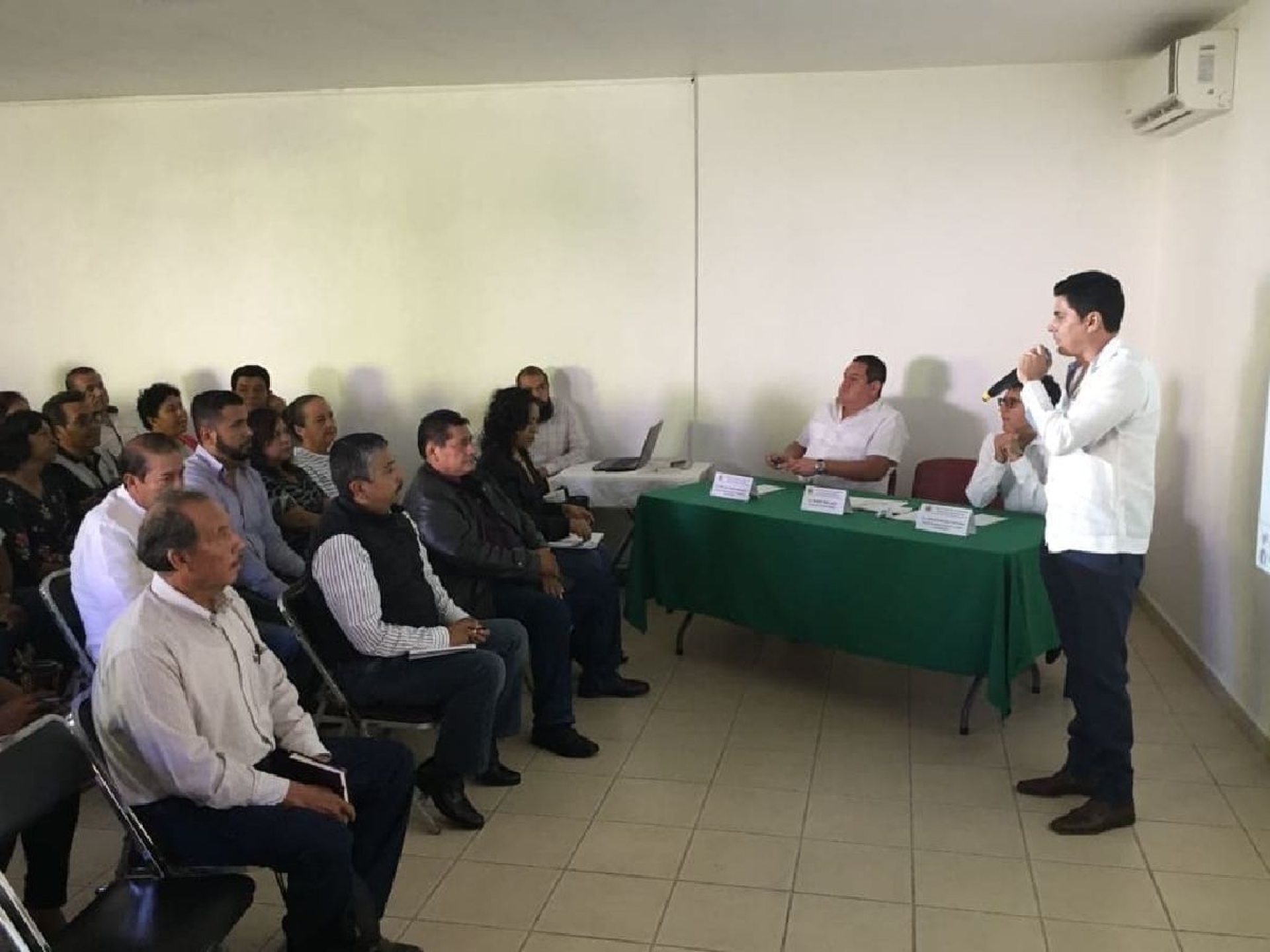 Cuatro municipios, en riesgo de parálisis por falta de presupuesto