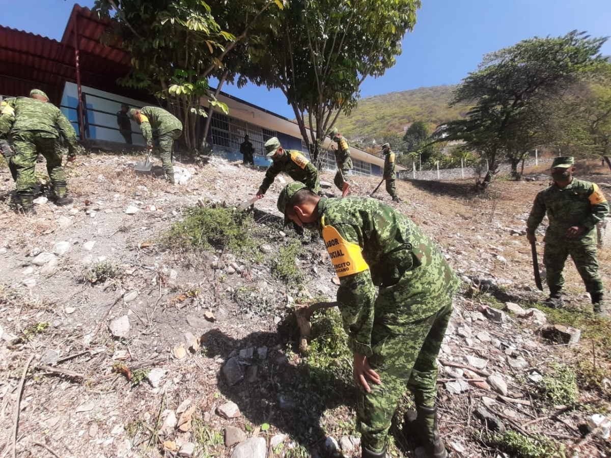 Efectuó personal militar labor social en escuela telesecundaria en Jojutla