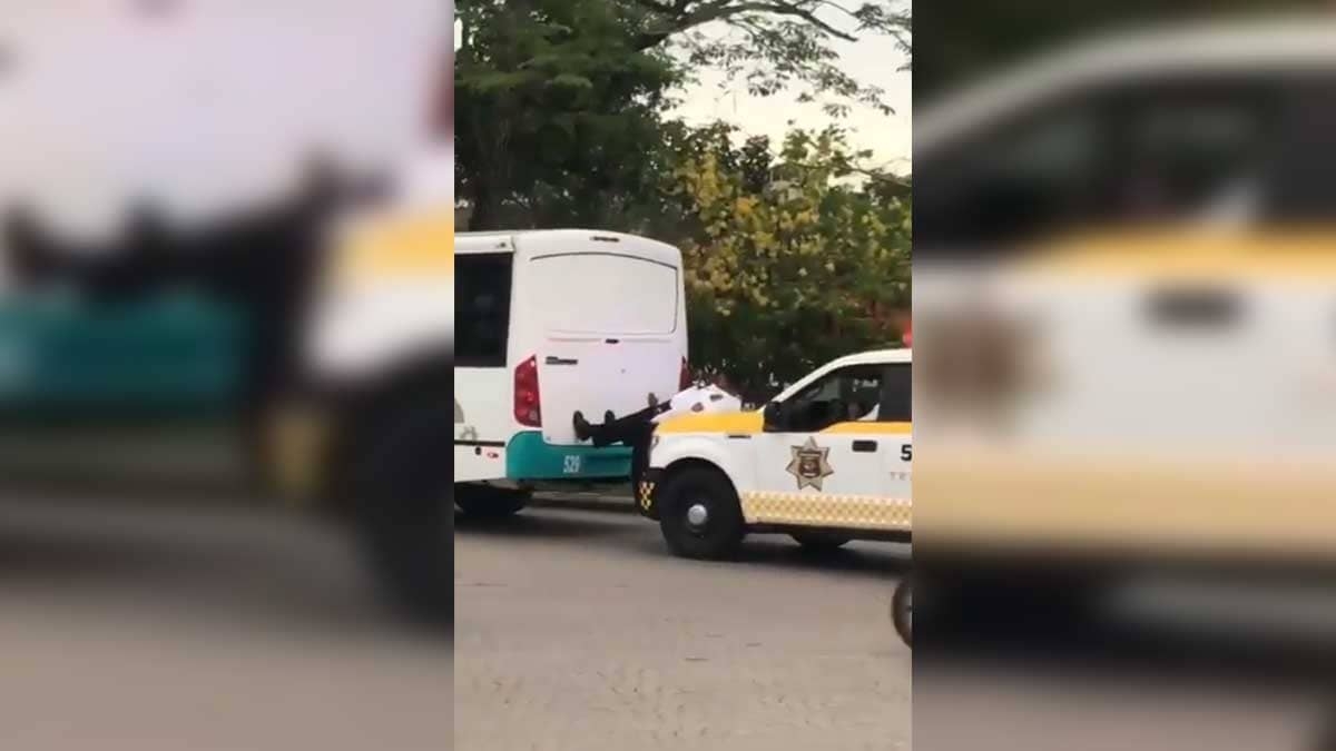 ¡Ingenio mexicano! Policía “con piernas de acero” empuja camión