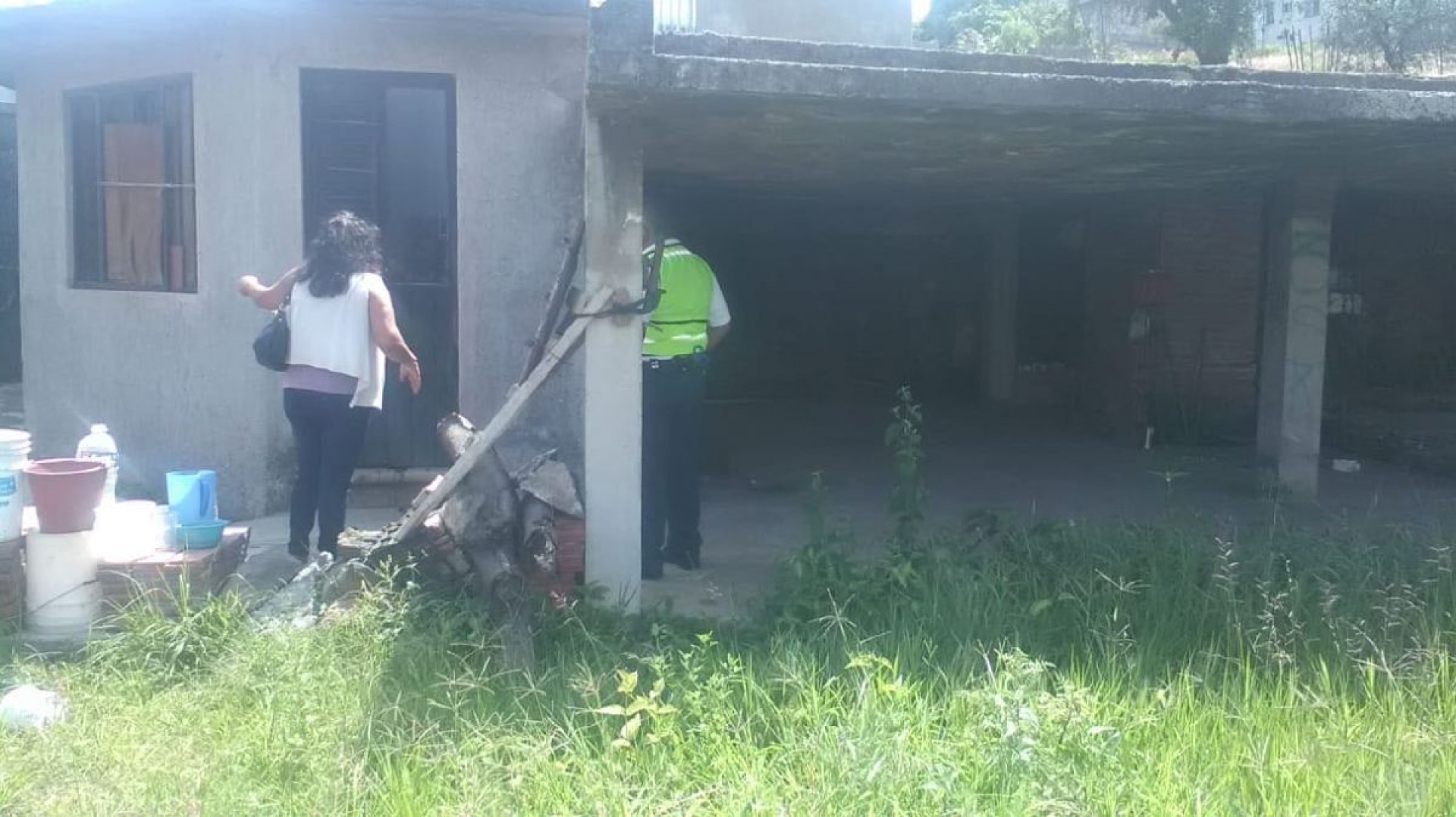 Lo mataron a golpes dentro de su casa