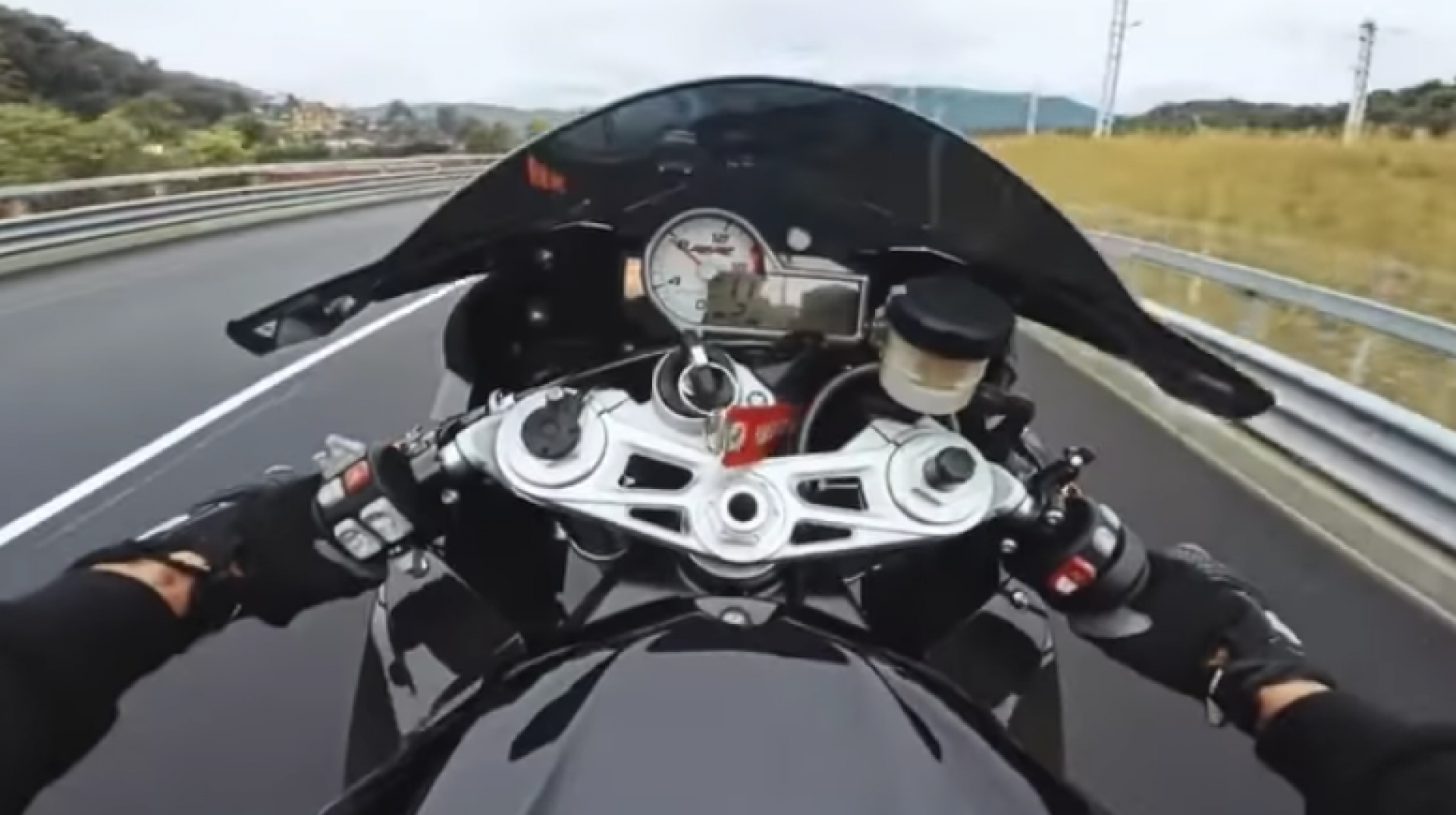 VIDEO: Así fue el accidente de bloguera rusa a ¡180km/hr!