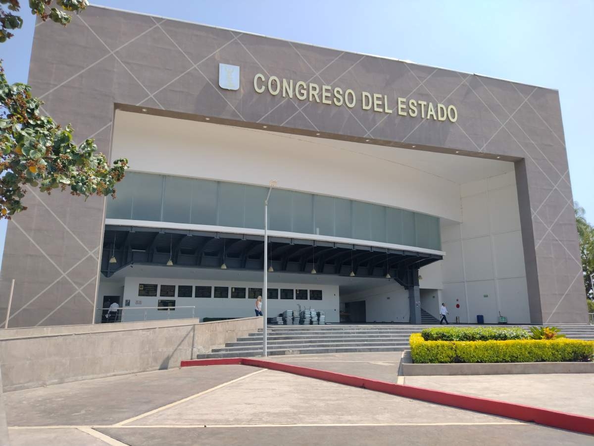 Paraliza G-15 actividades para evitar remover a fiscal