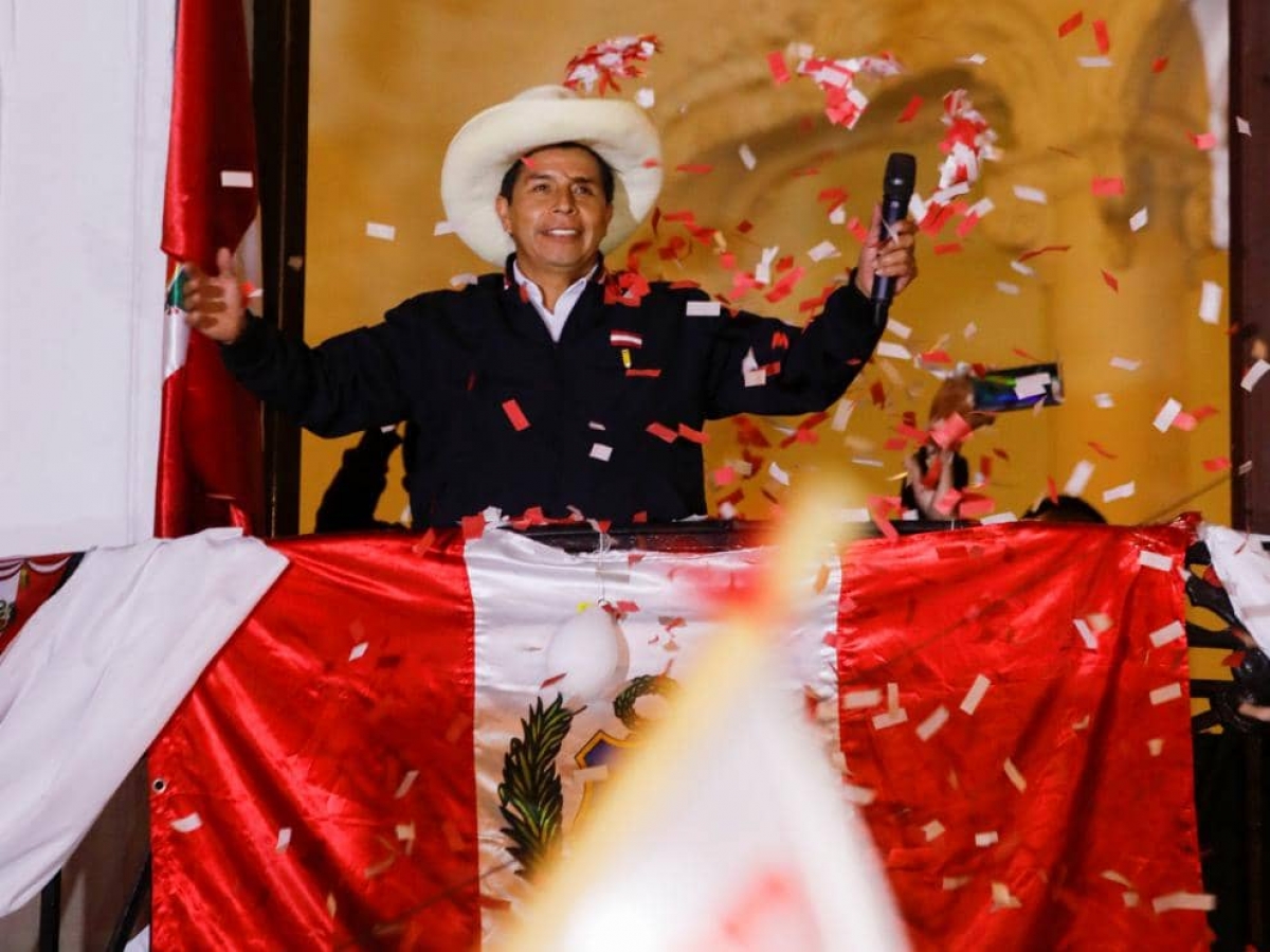 Declaran a Pedro Castillo como presidente electo de Perú