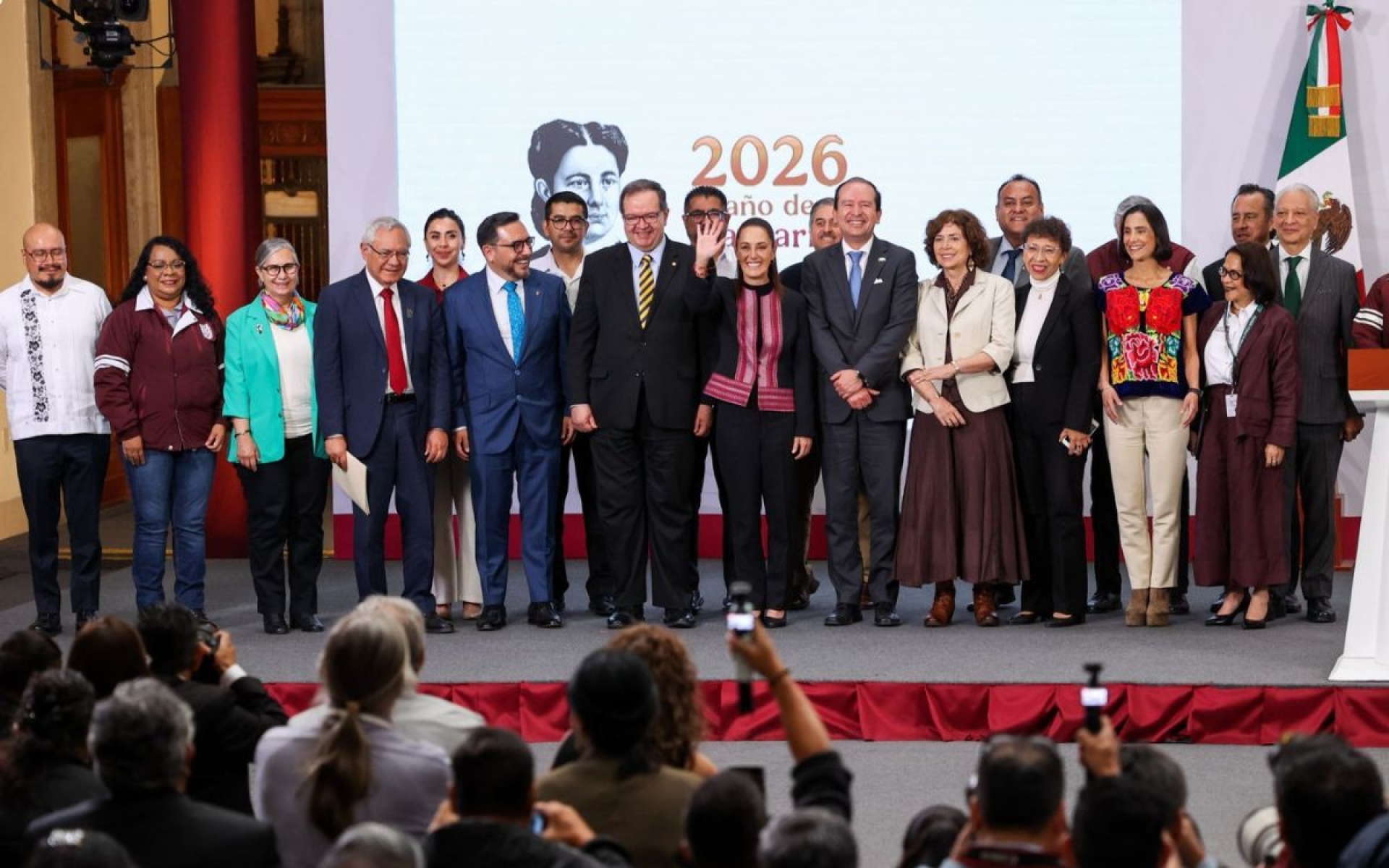 Sheinbaum presenta a grupo de expertos para evaluar el fracking en México