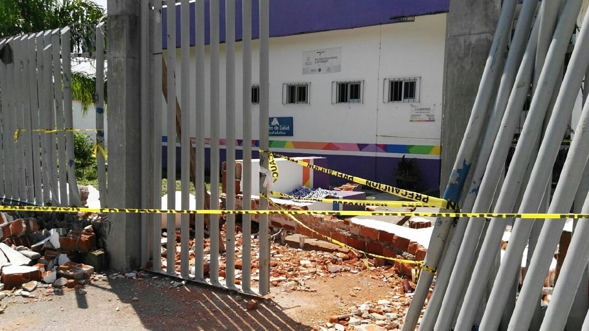 Continúan cerrados los centros de salud en Miacatlán tras el sismo