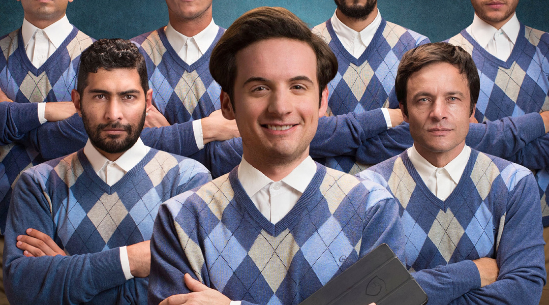 Club de Cuervos tendrá un spin-off sobre Hugo Sánchez… el asistente