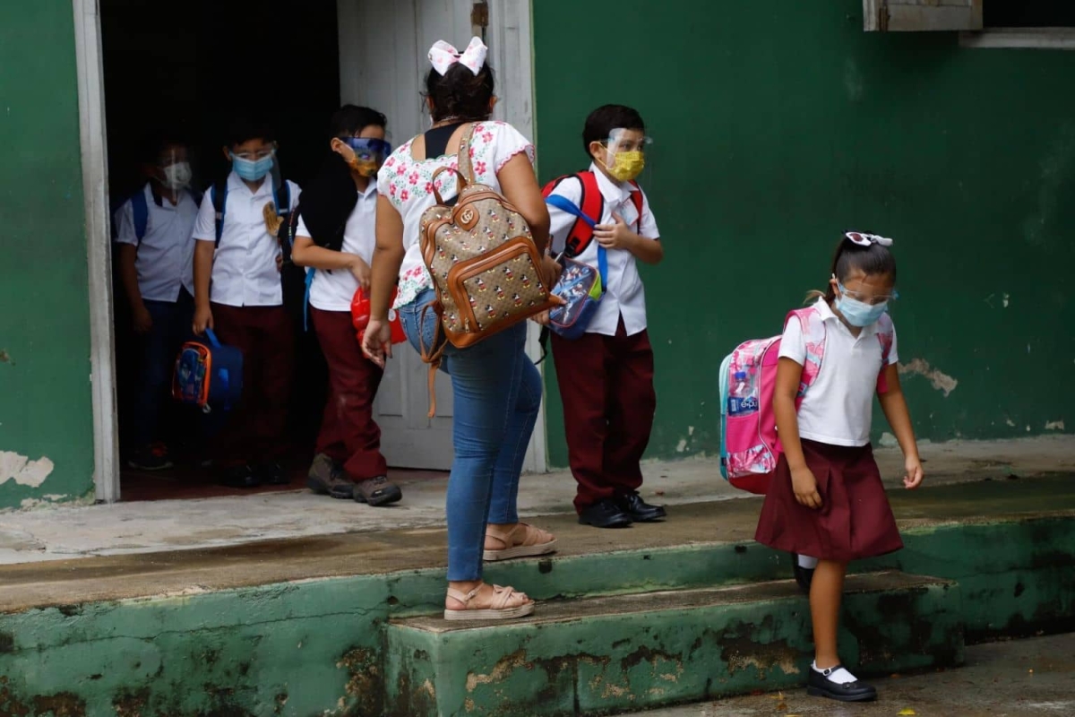¿Qué estados regresan a clases presenciales el 22 de noviembre?