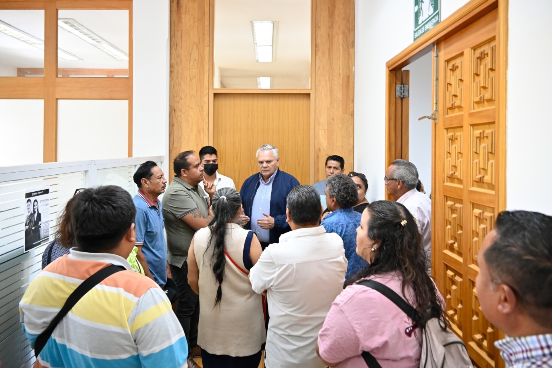 Acuerda Margarita González Saravia reunión con locatarios del mercado 'Adolfo López Mateos' de Cuernavaca