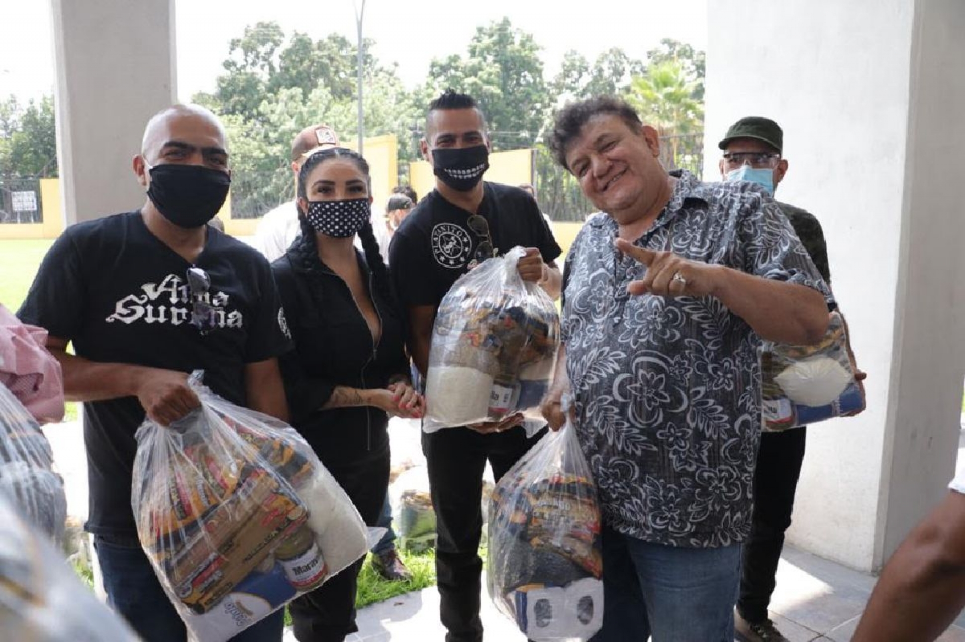 Entregan apoyos a organizadores de banquetes de Yautepec