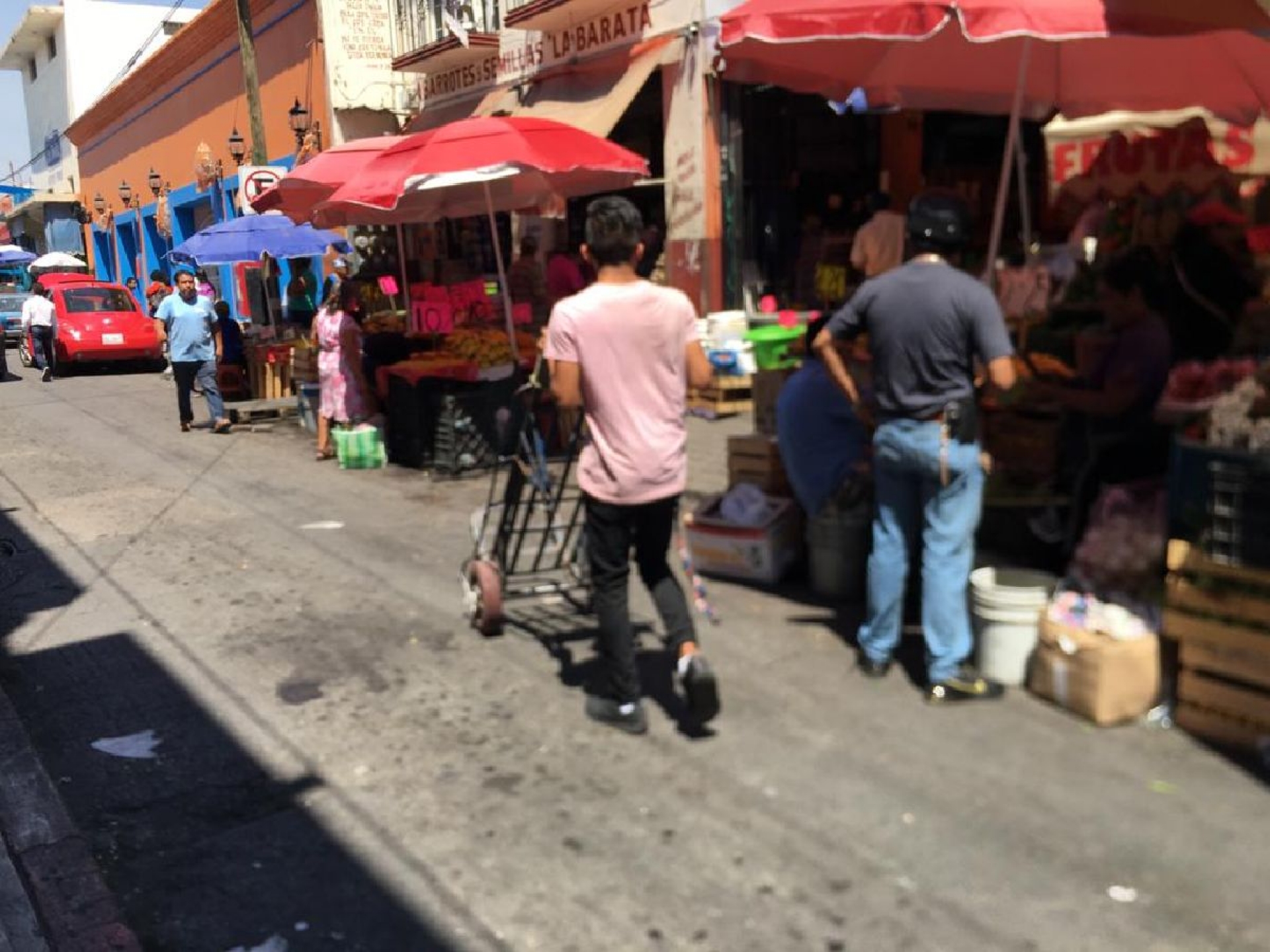 Pequeños comerciantes, en la incertidumbre por bajas ventas