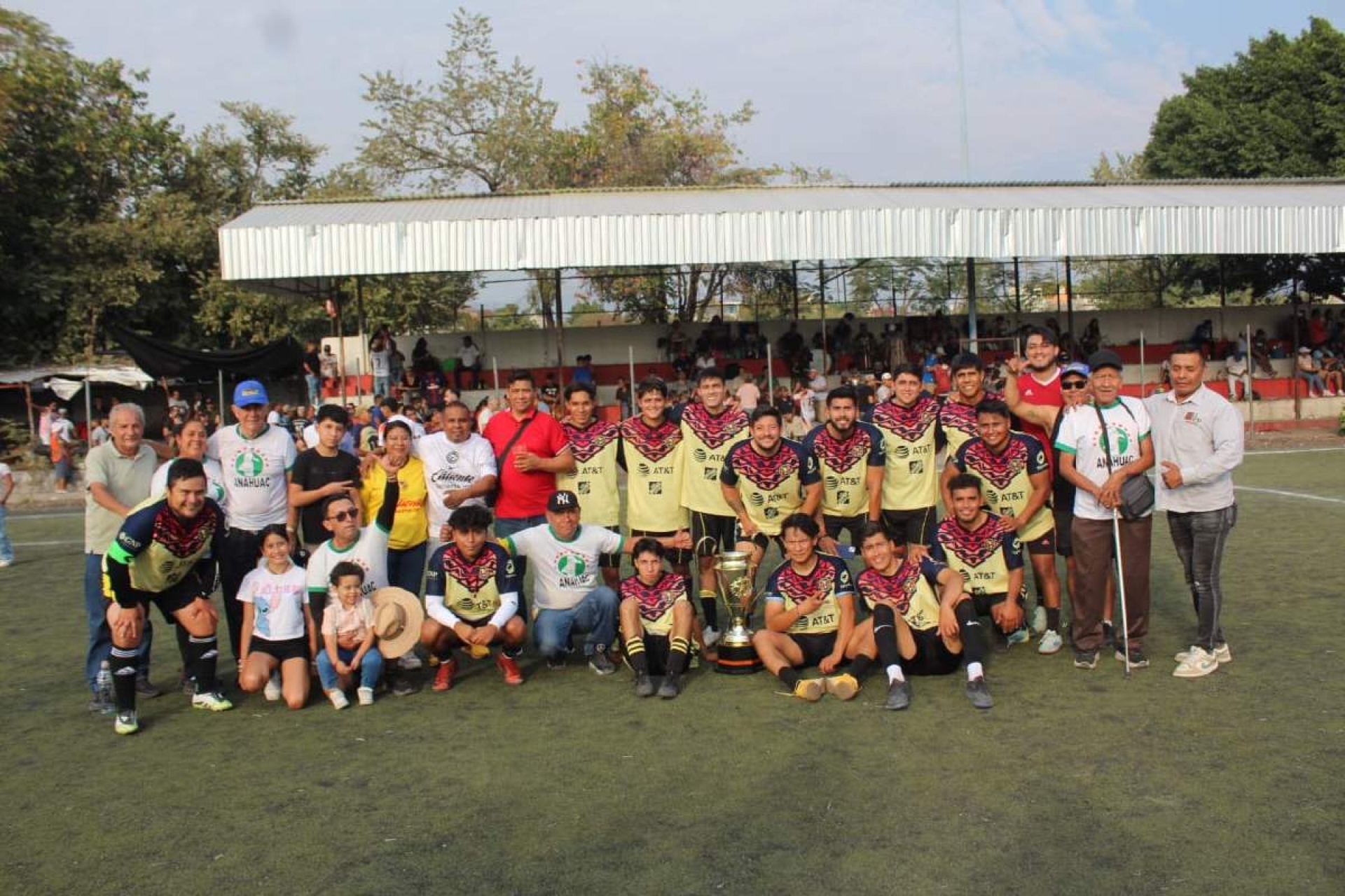 Anáhuac levanta el título