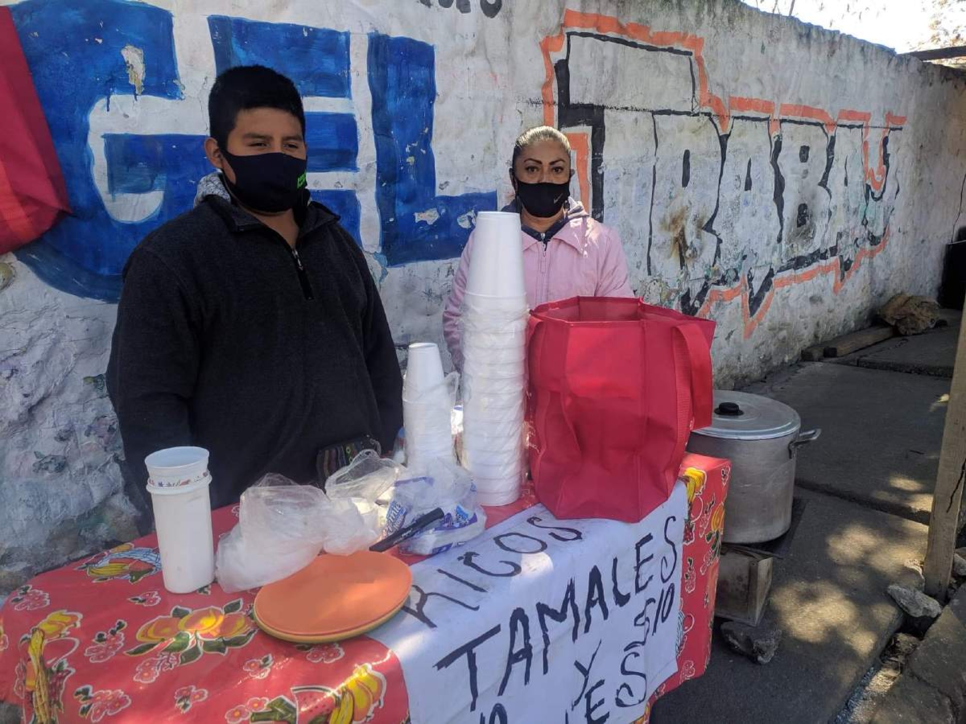 Por la competencia, ayer vendió pocos tamales