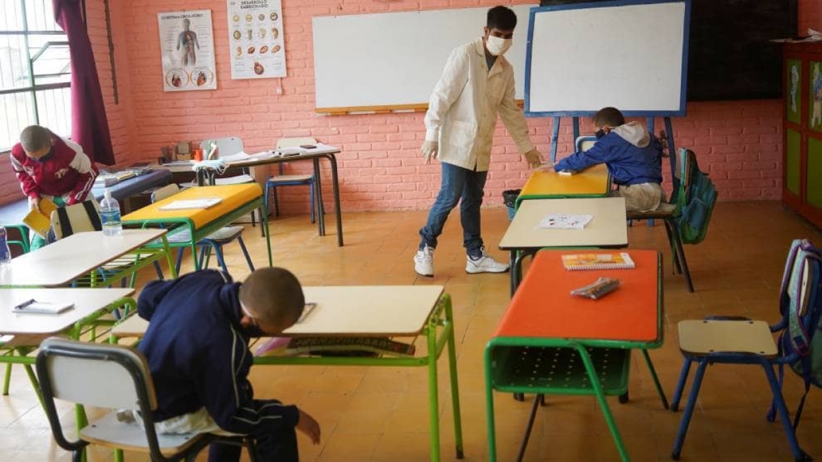 Estudiantes de Coahuila regresan a clases presenciales