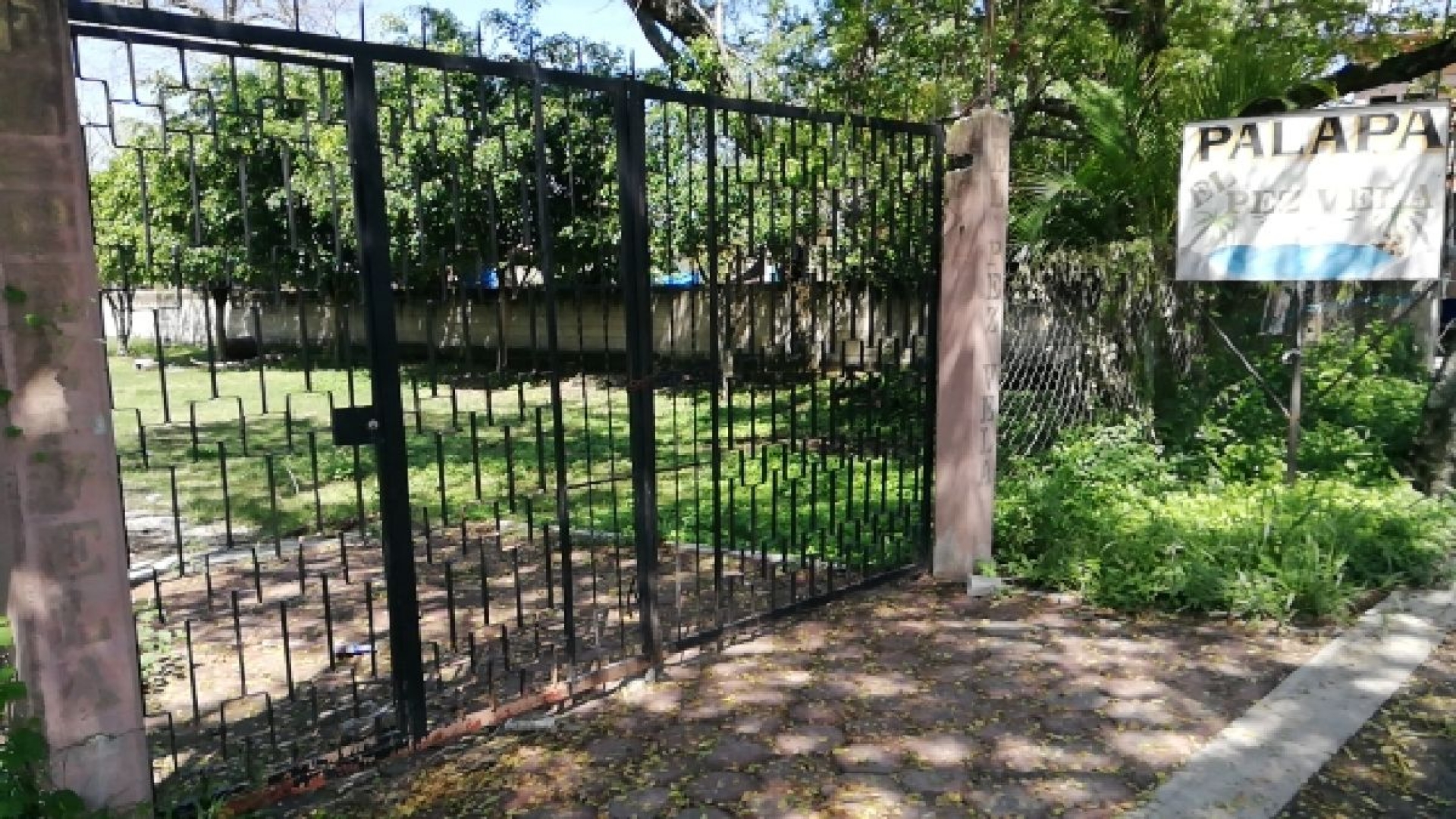 A la quiebra, palapas del lago de Coatetelco