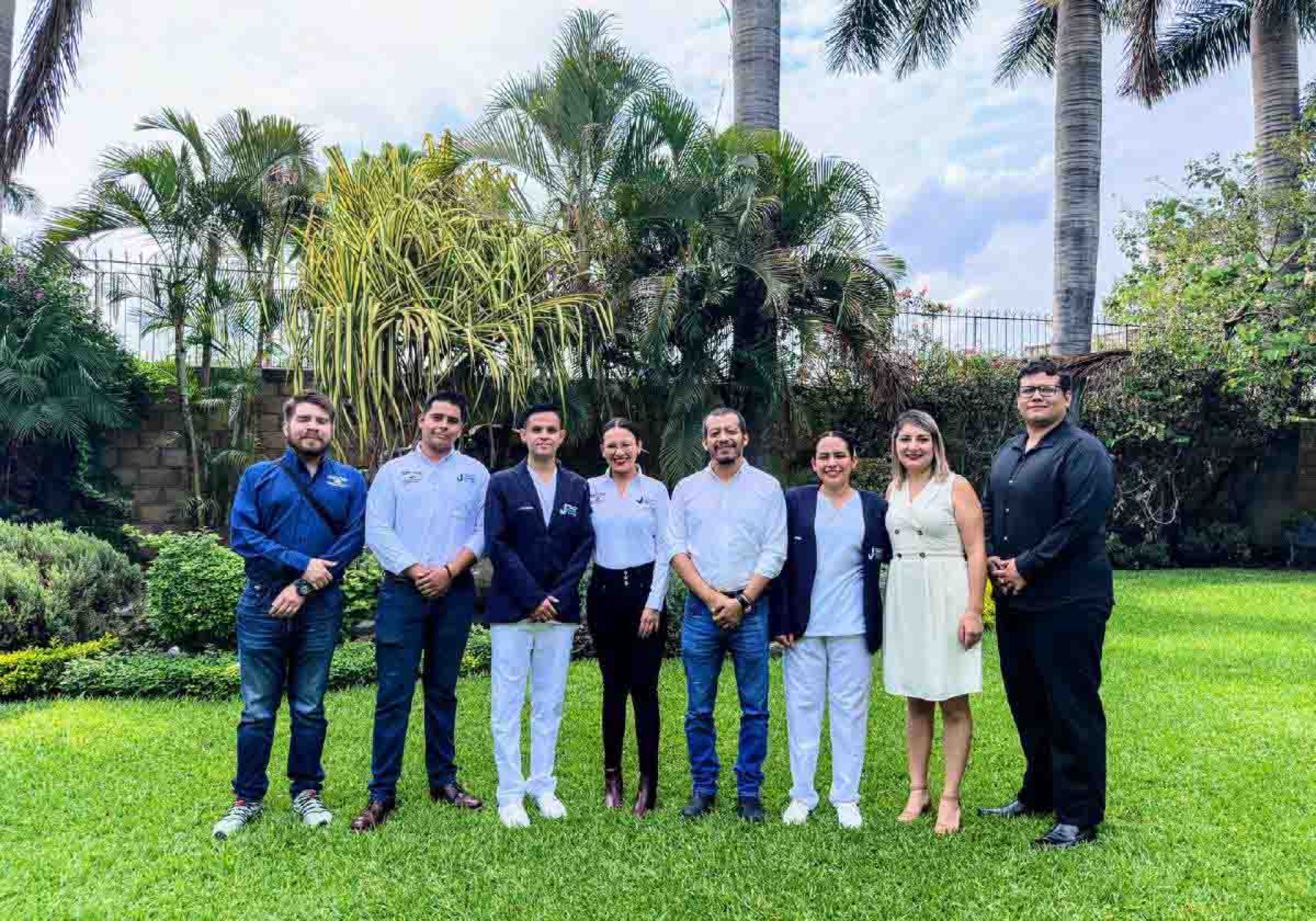 Dos estudiantes sordos concluyen estudios de licenciatura en la UAEM en Jojutla