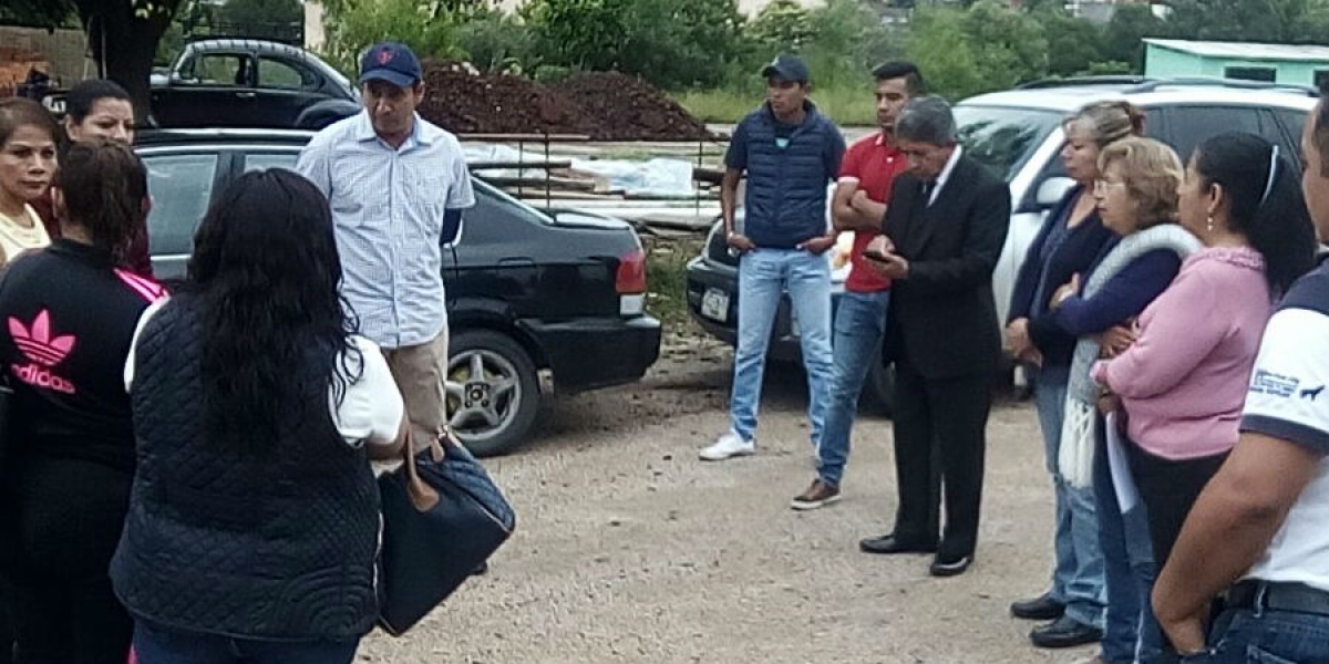 Protestan habitantes de Ahuatlán