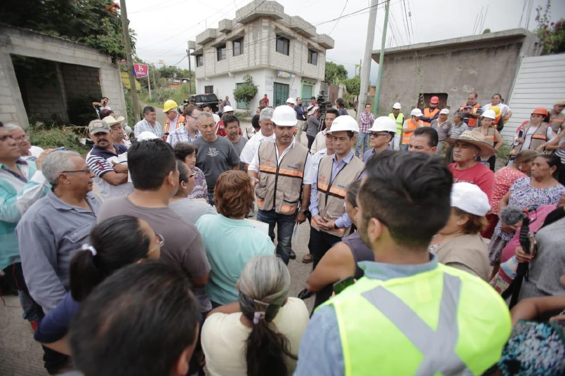 Da Villalobos Adán inicio a construcción de drenaje sanitario en Milpillas