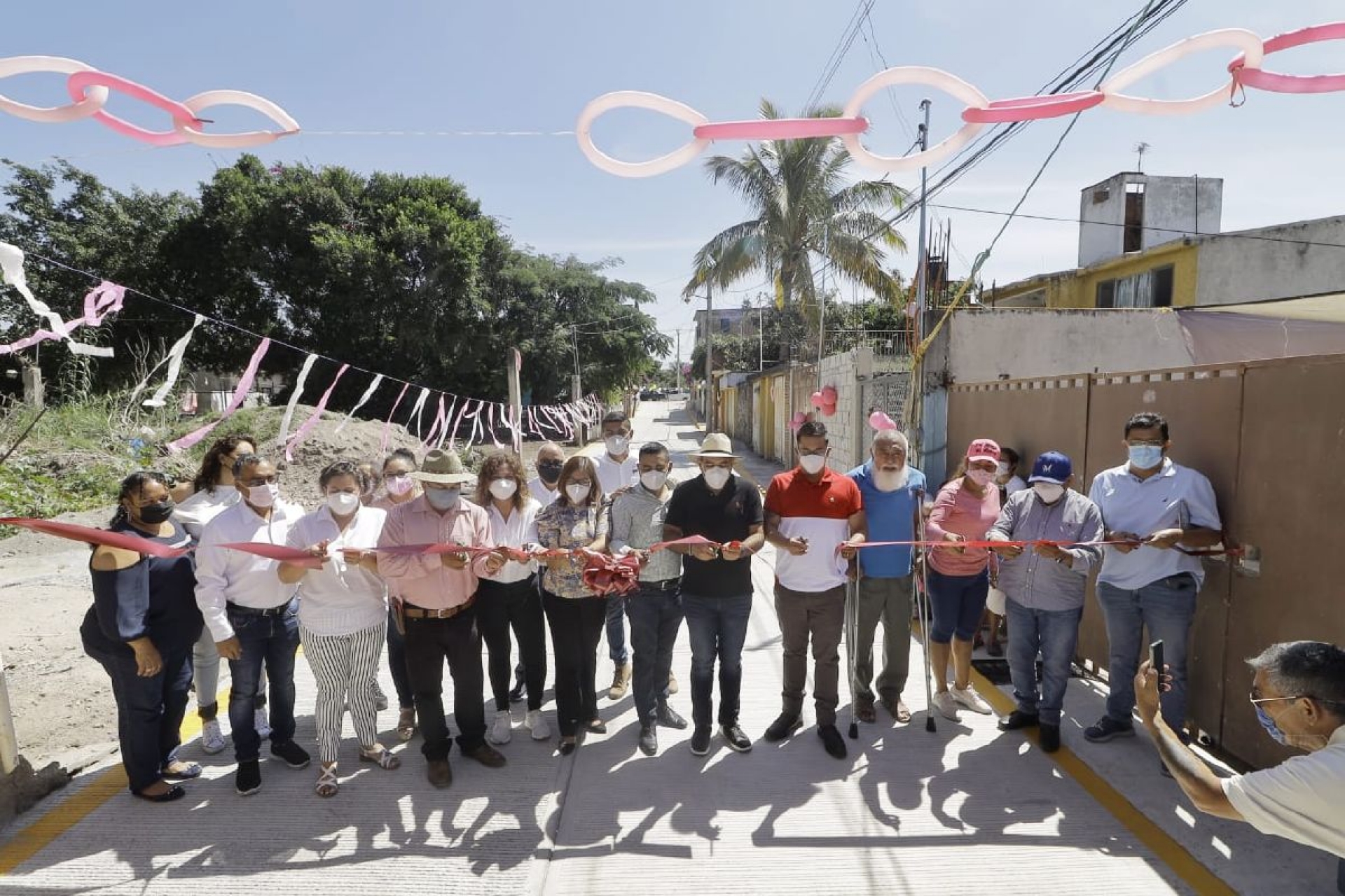 Inauguran pavimentación de calle en Cocoyoc
