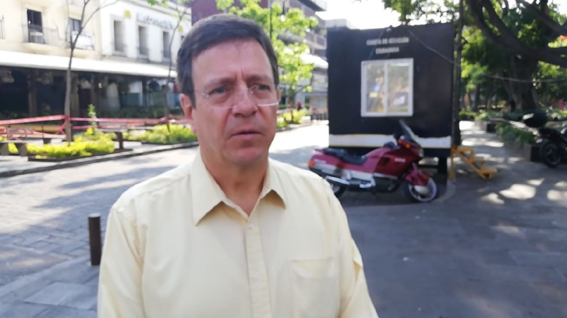 Funcionarios estatales entregan aportaciones voluntarias