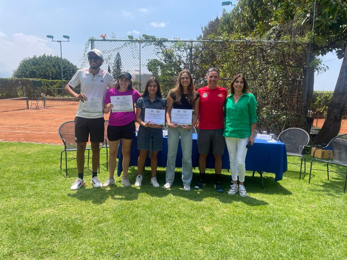 Reconocen su talento y esfuerzo