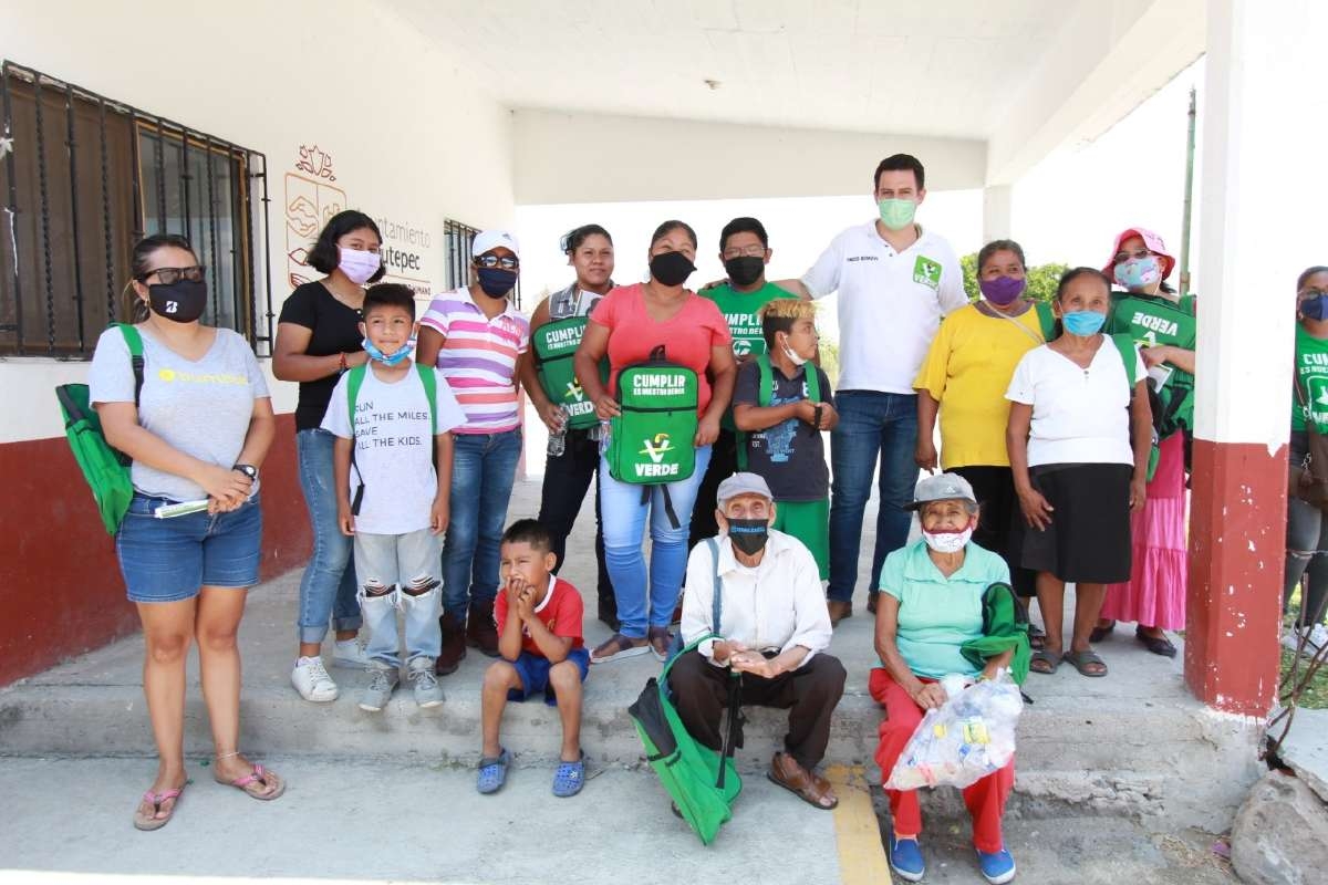 Vecinos de la colonia José López Portillo agradecen la visita de Paco Román