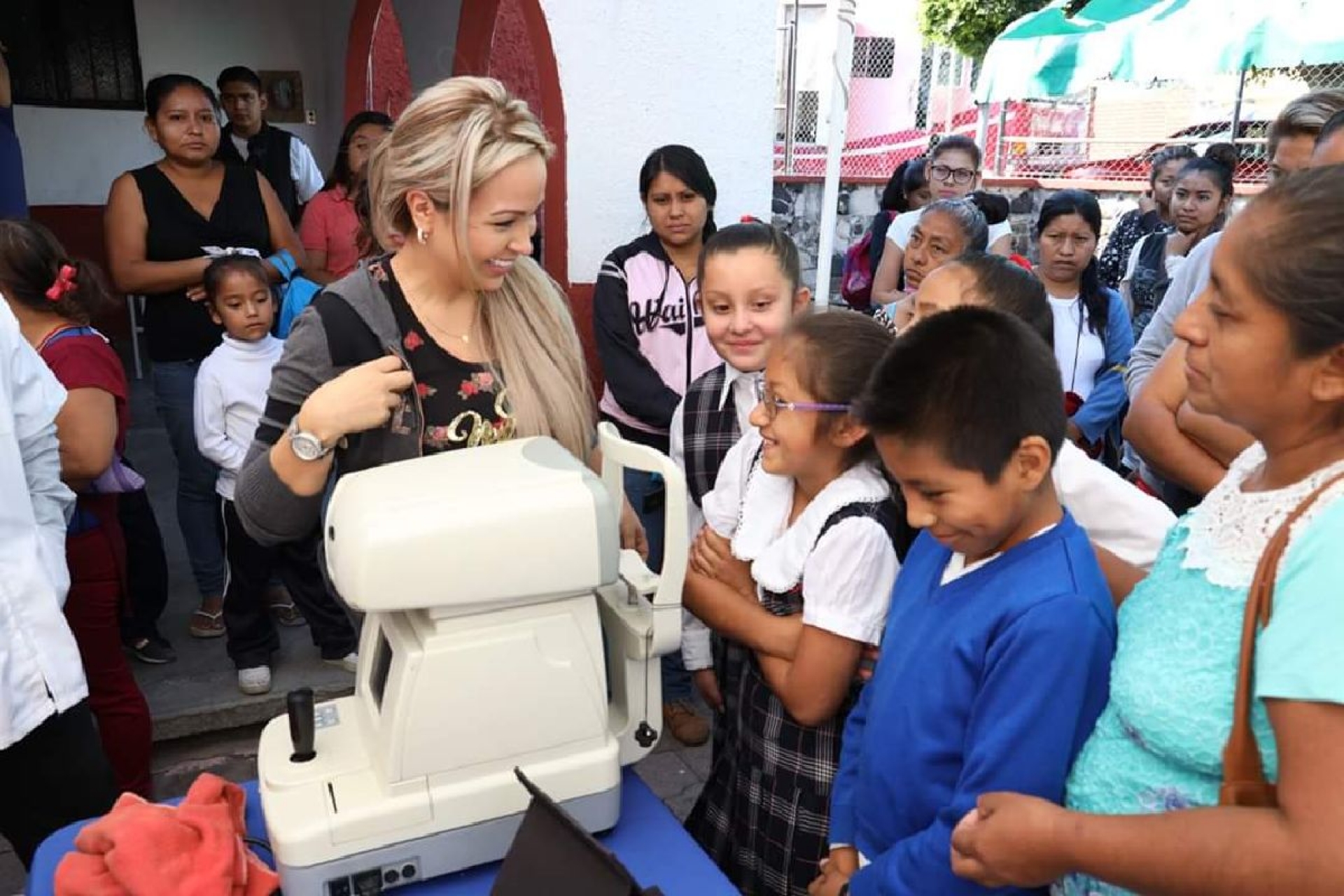 Implementan caravanas de salud en colonias de Yautepec