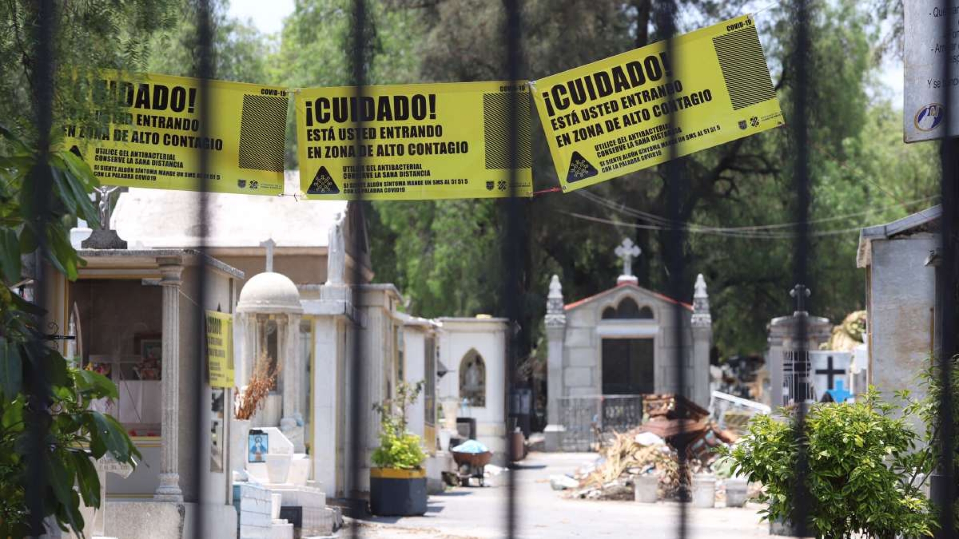 Reiteran que los panteones permanecerán cerrados