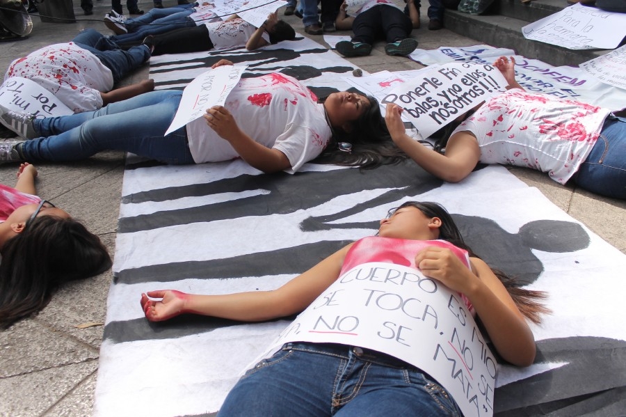 Piden frenar el asesinato de mujeres