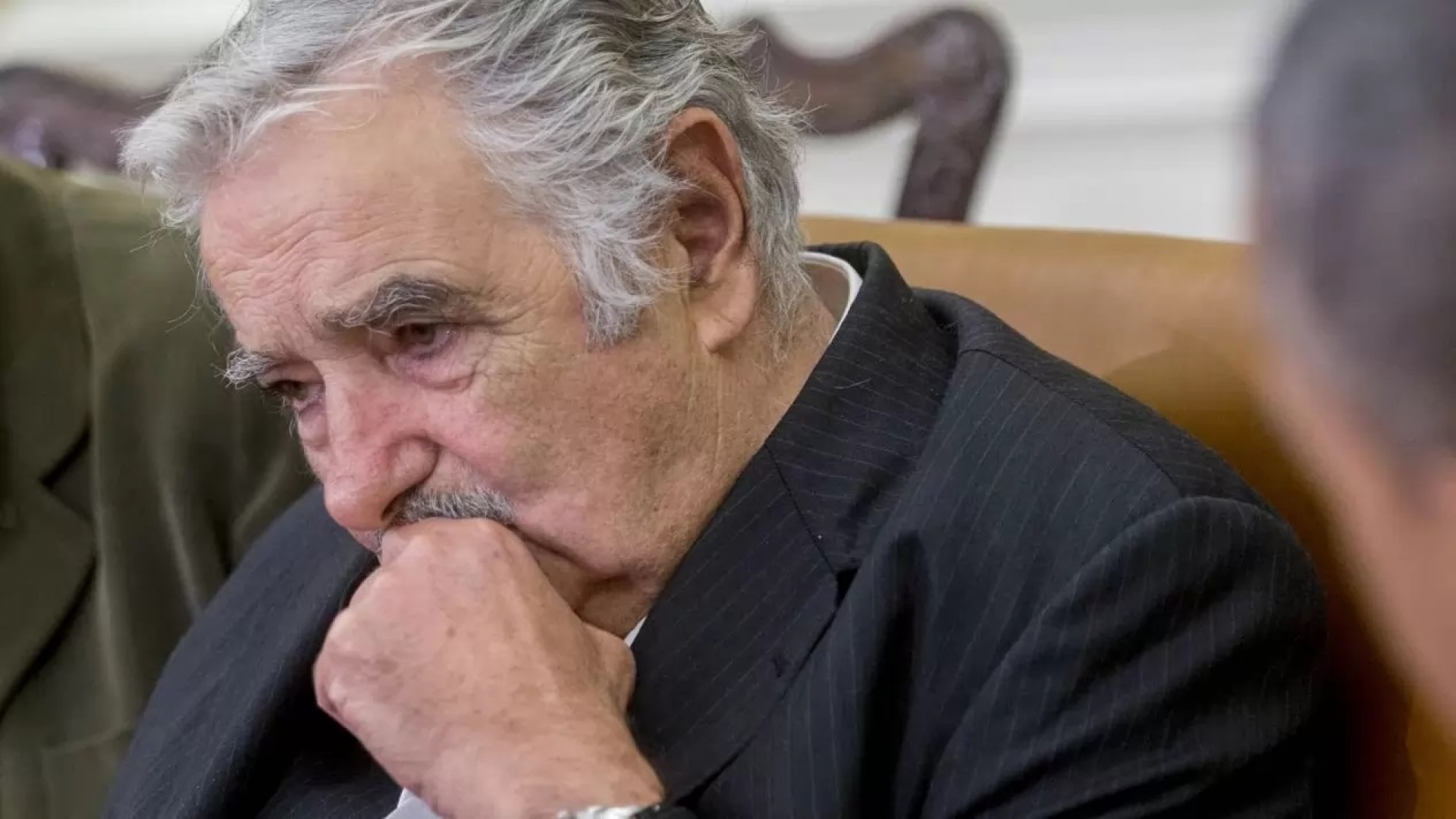 José Mujica renuncia como senador en Uruguay
