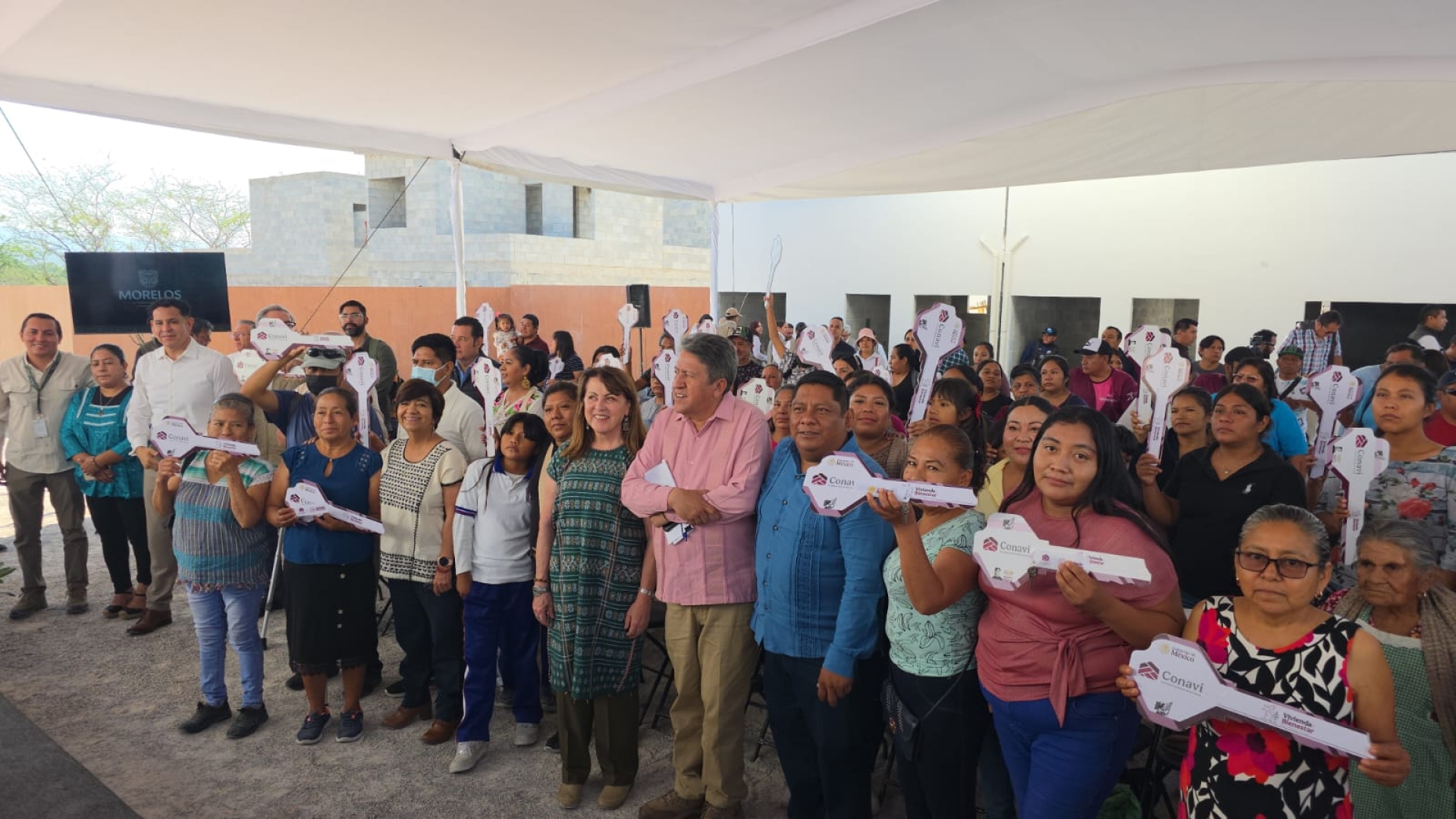Gobernadora Margarita González Saravia y titular de Sedatu entregan Vivienda para el Bienestar en Xoxocotla