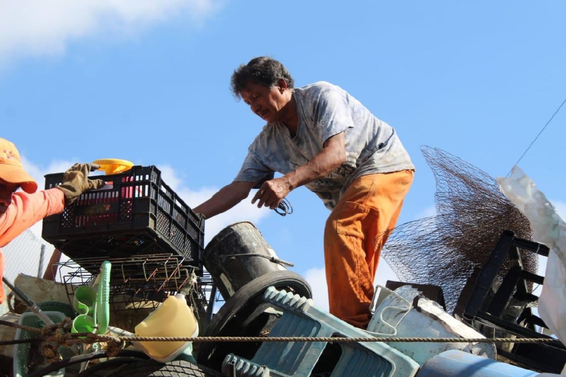Continúa comuna labores de descacharrización