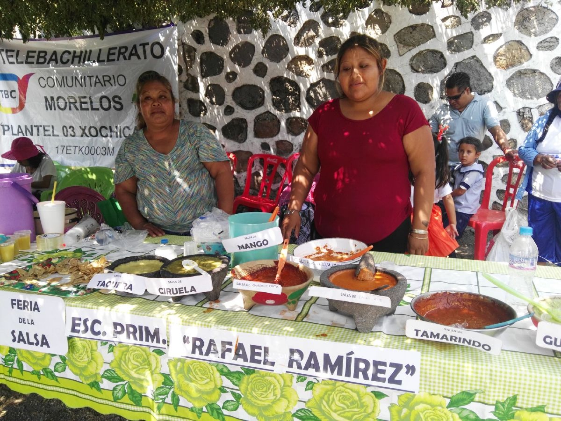 Al rescate de la Feria de la Salsa, estudiantes de Xochicalco