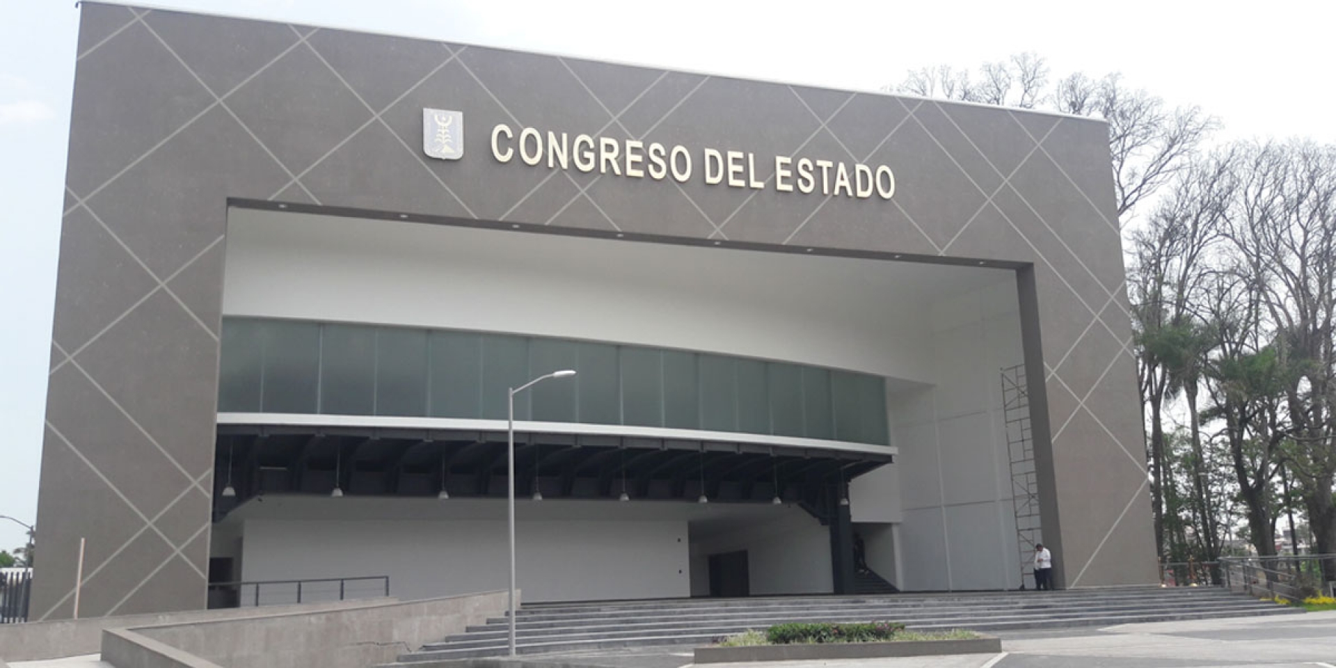 Diputados rechazan quitar pensión vitalicia a fiscales