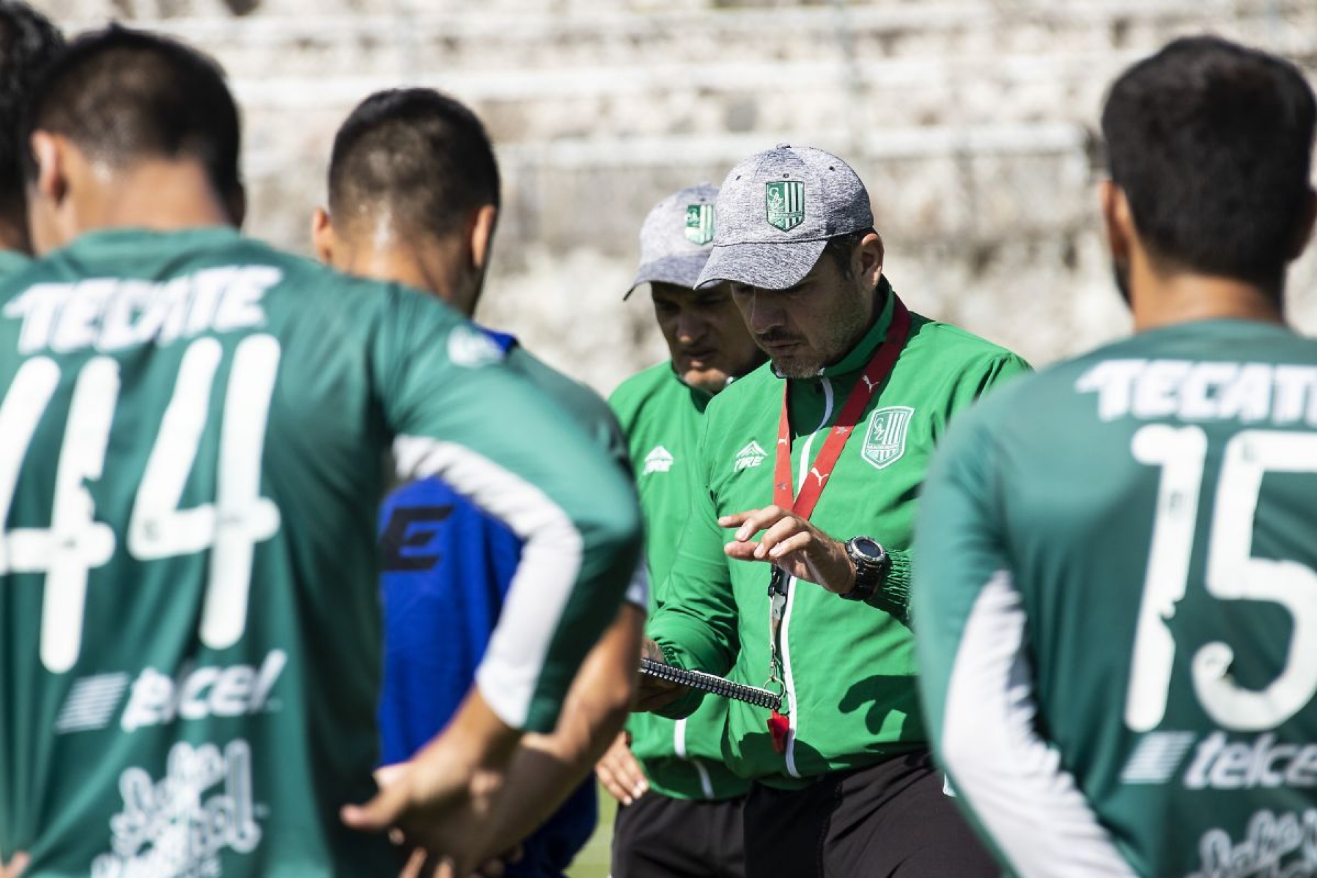Estamos urgidos de los tres puntos: Jonatan Valdivia