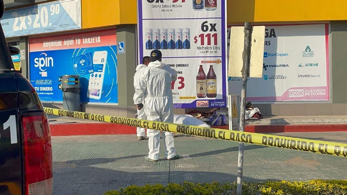 Muere indigente afuera de un minisúper