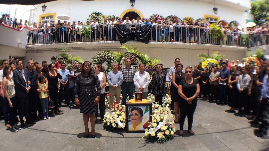 Rinden homenaje a alcaldesa finada