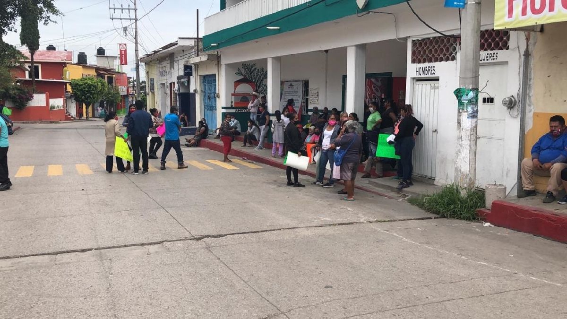 Vendedores ambulantes bloquean vialidades de Jantetelco