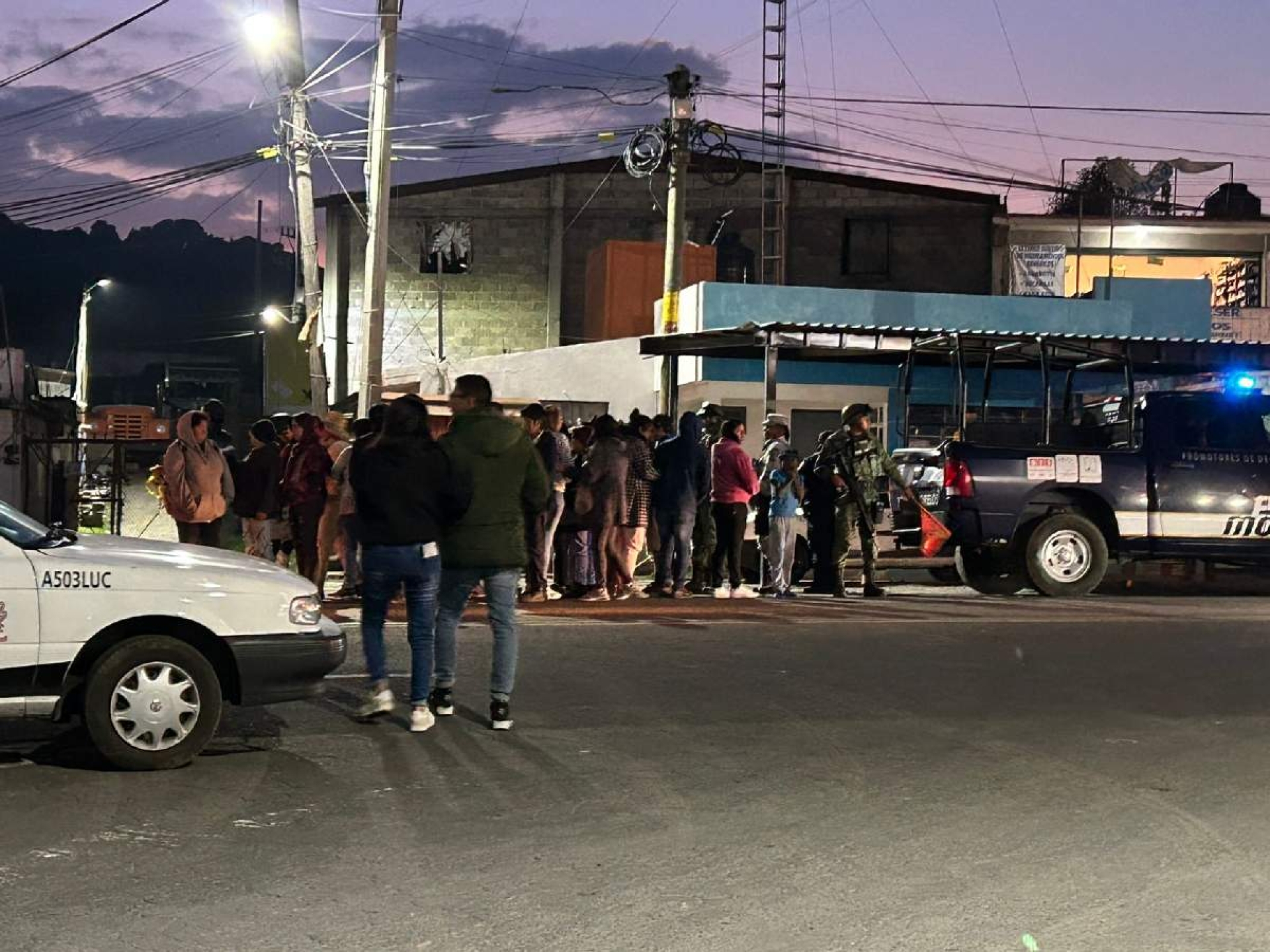 Acribillan a taxista en Tres Marías