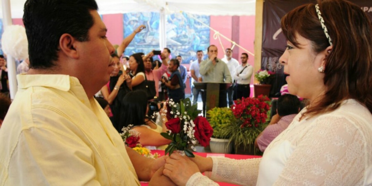 Realizan cierre de campaña de matrimonios gratuitos en Cuernavaca; 200 parejas se casaron