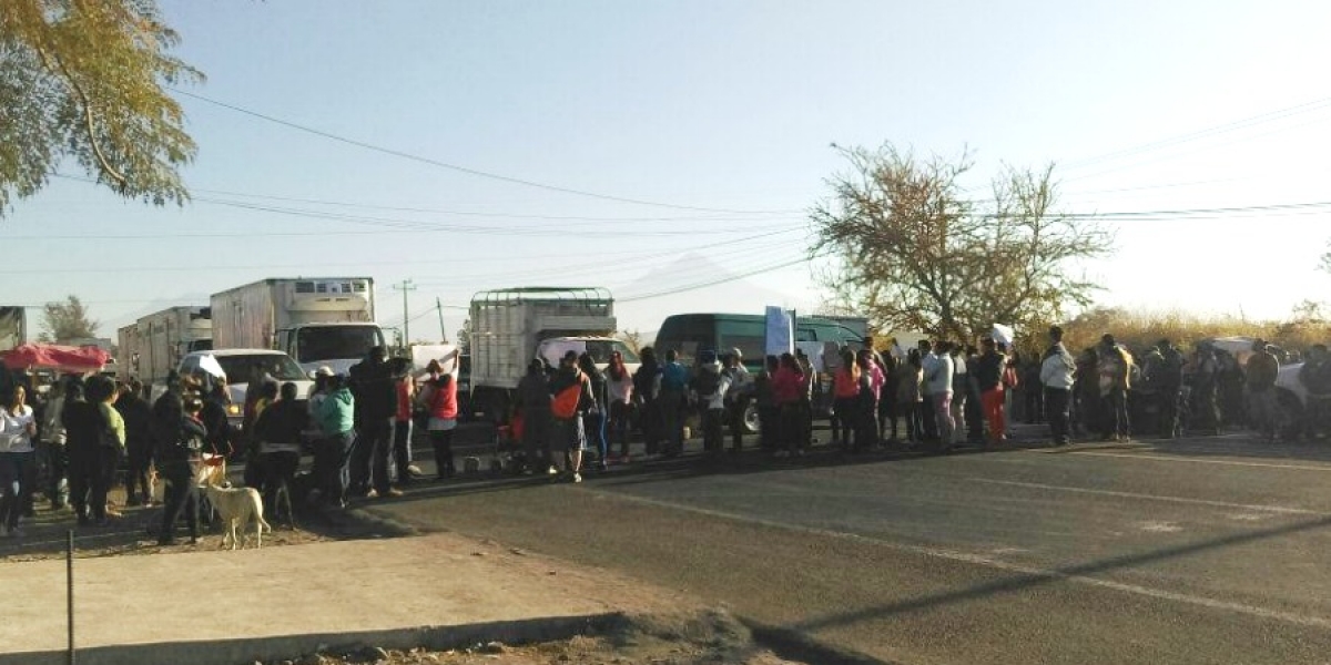 Promesa de alcalde permitió liberar carretera