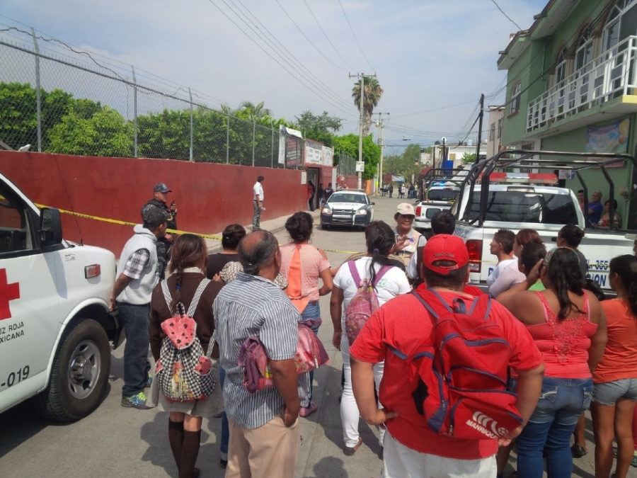 Evacuan a estudiantes de cuatro escuelas por falsa amenaza de bomba