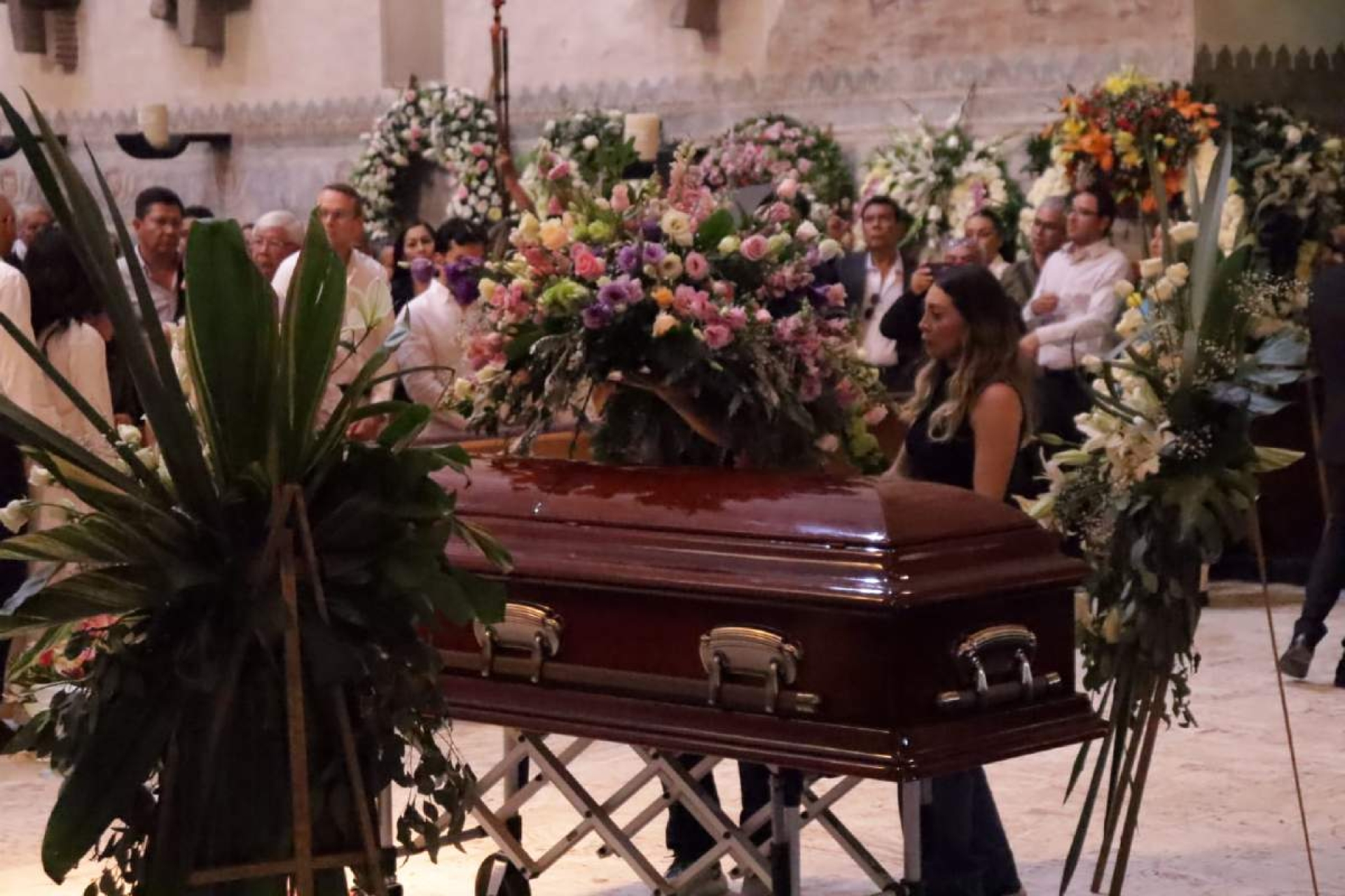 Murió el hombre; nace la leyenda