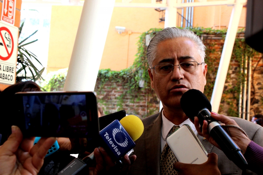 Ofrece Vera Jiménez su renuncia a la rectoría
