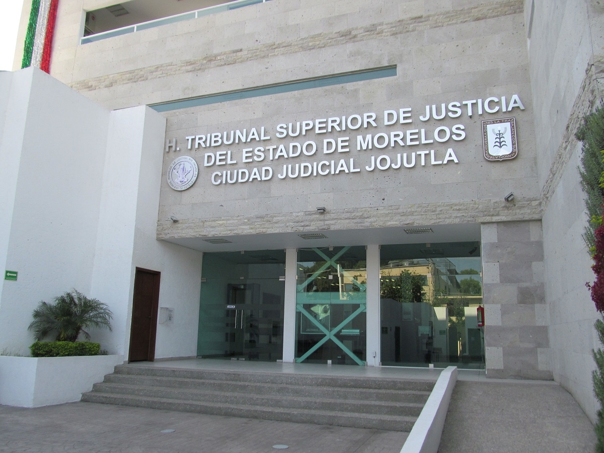 Vinculan a proceso por homicidio a dos policías de Zacatepec
