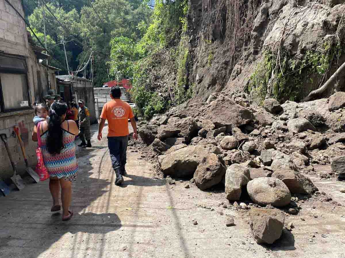 Se registra otro derrumbe en la Lagunilla