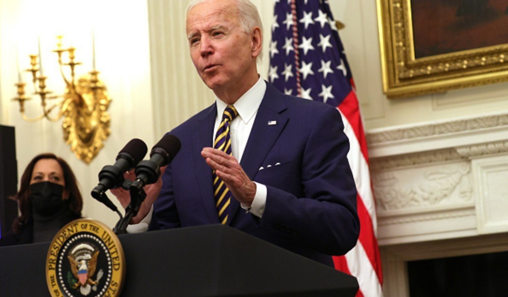 Biden prohibirá ingreso a viajeros procedentes de Sudáfrica por nueva cepa de coronavirus