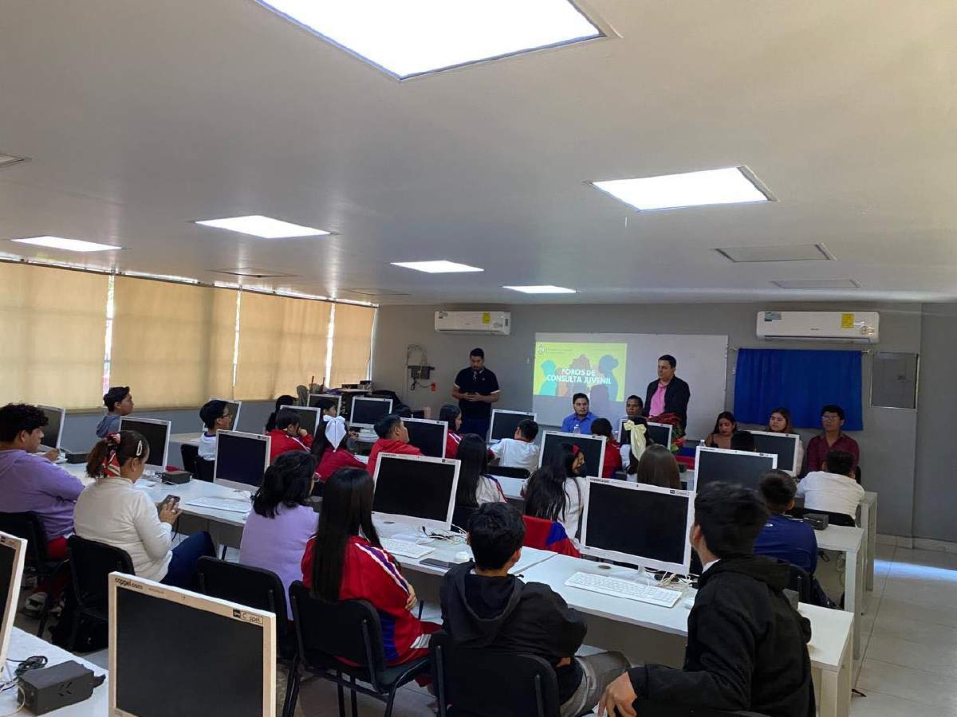 Realizan consulta juvenil en Jojutla