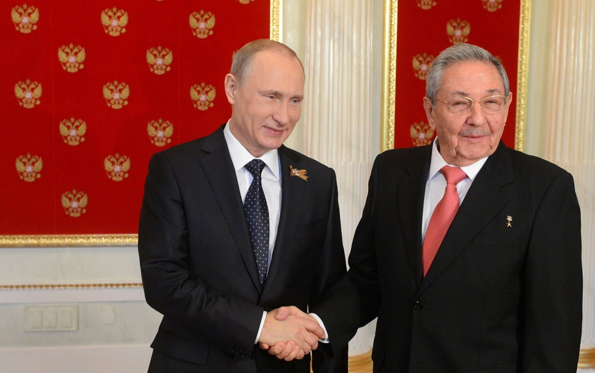 Putin felicita a Raúl Castro por su 90 cumpleaños