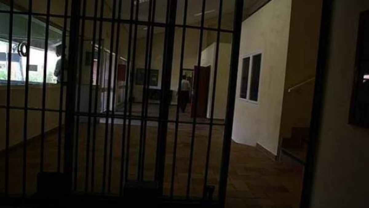 A la cárcel por golpear a su mujer